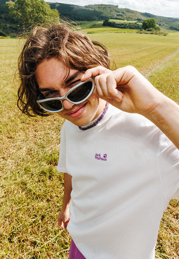 CELEBRATE THE PAW ORIGINAL T M